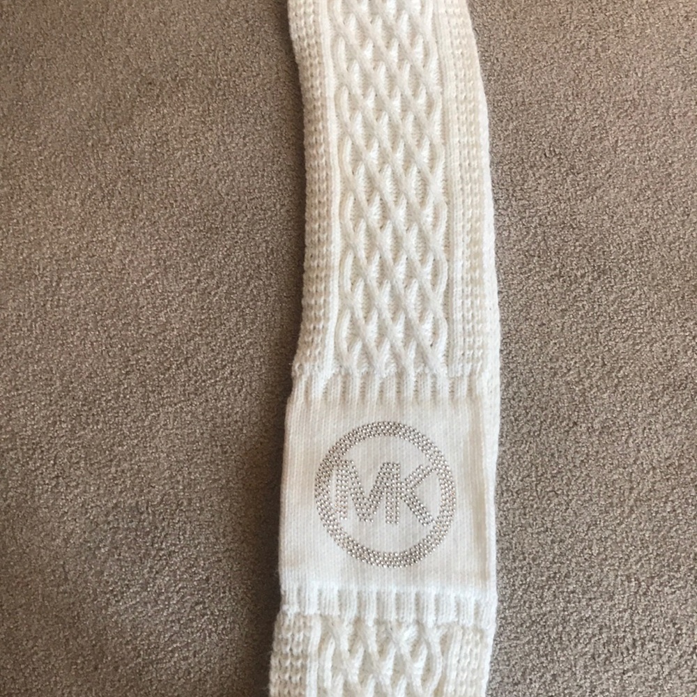 Michael kors infinity scarf